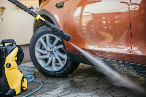 Best Garage Pressure Washing  in Parkersburg, IA